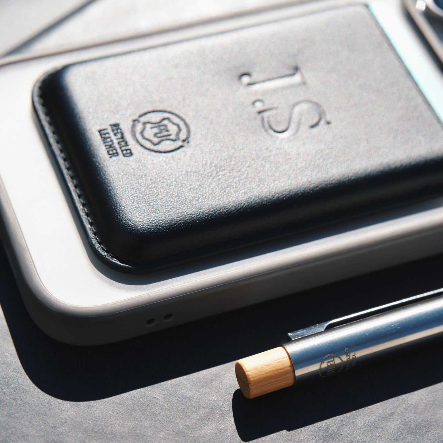📱 Personalised MagSafe Wallets